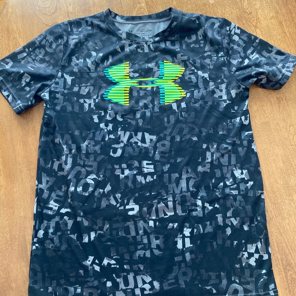 Under Armor shirt - youth